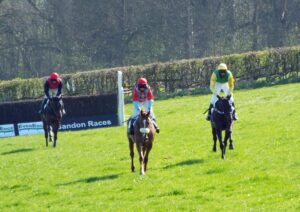 French Piece completes a hat-trick of winners for Jason Warner